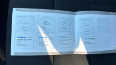 Volvo XC40 2.0 B4P Ultimate Dark 5dr Auto Petrol Estate
